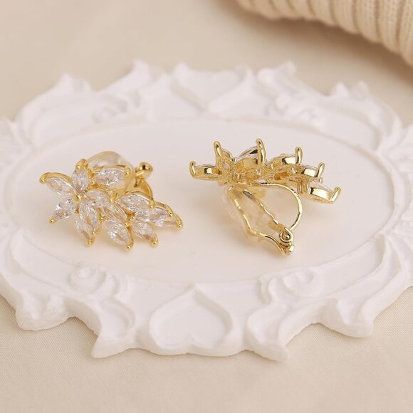 Elegant Gold Leaf Cluster Study Earrings for Women, Hypoallergenic Cubic Zirconi - Picture 5 of 7